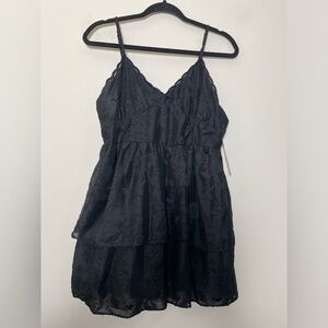 NWT Wild Fable Shadow Floral Tiered Mini Dress in Black - L‎